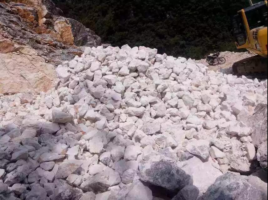 中国有哪些典型的方解石矿床？(图1)